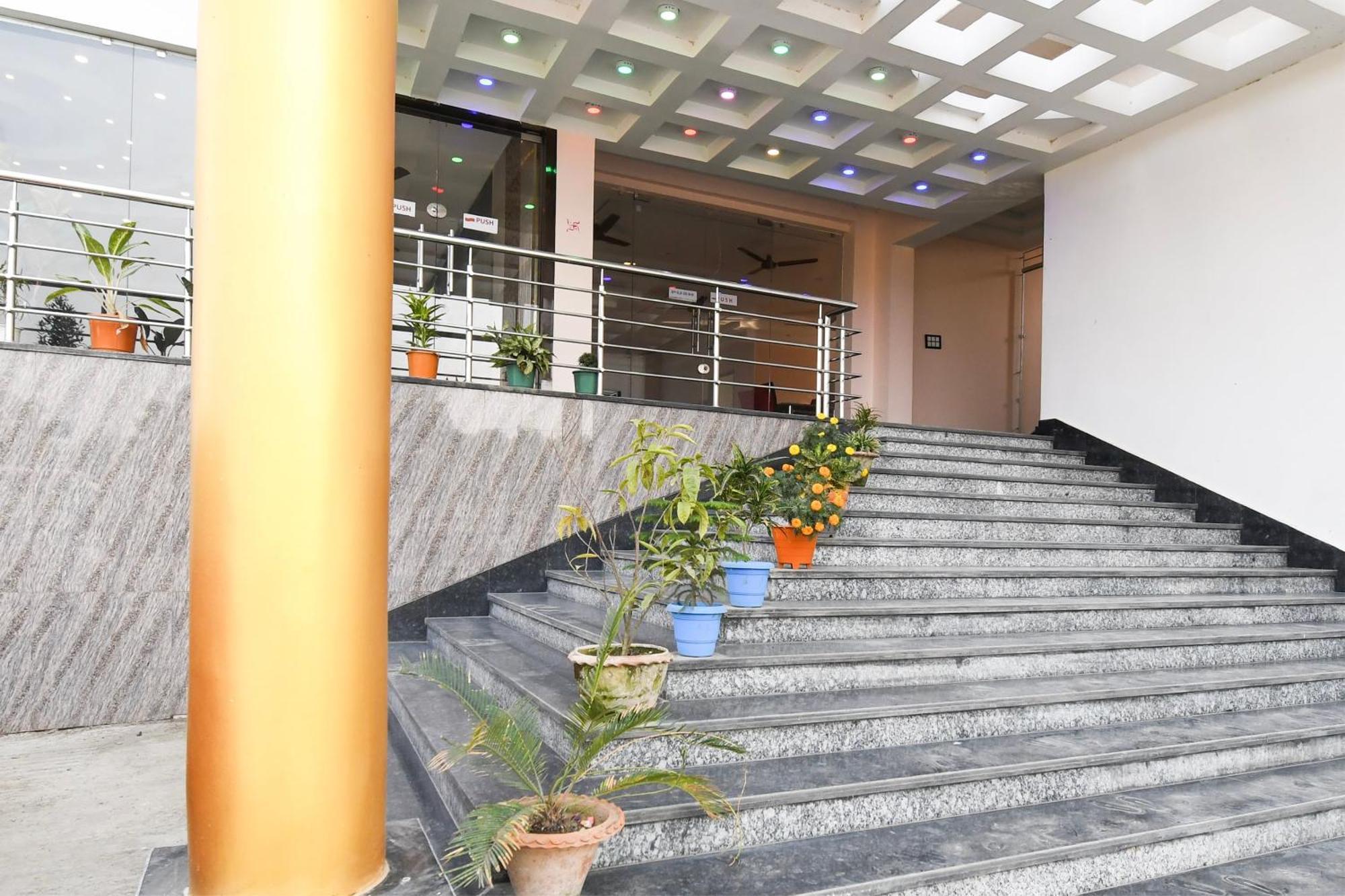 Hotel O Nilmadhab International Tarapith Eksteriør bilde