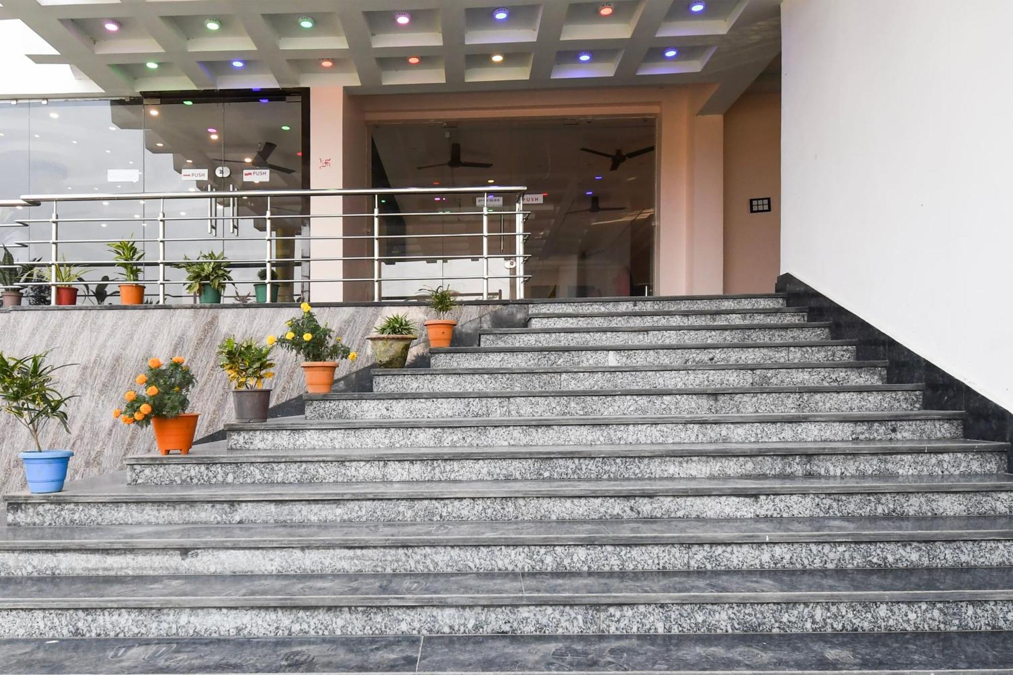 Hotel O Nilmadhab International Tarapith Eksteriør bilde